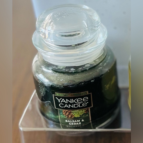 Yankee Candle Three Jar Candles Gift Set NWT - Picture 3 of 8